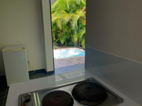 Appartement confortable au Moule, 60 m², vue piscine